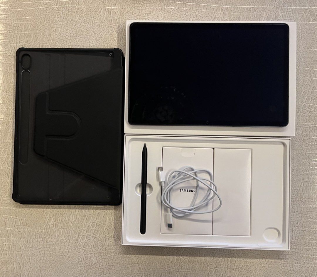 Samsung Tab S9 WiFi (Category: Android) located in Quezon City. Submitted by cmgs.10 (Listing ID 1462042586, Image 3). Description: Samsung Tab S9 WiFi Used for less than a year Lady owned!! Graphite Color 256 GB Storage 12 GB RAM WiFi version Inclusions: Pen Charging cable Case Price: 30,000 PHP Still negotiable!! Location: Pampanga or Quezon City.