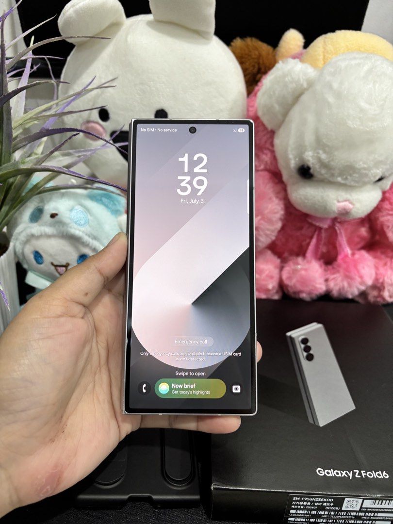 SAMSUNG Z FOLD6 512GB openline (Category: Samsung) located in Mandaluyong City. Submitted by cellspaceph (Listing ID 1462066936, Image 2). Description: SAMSUNG Z FOLD6 512GB 12GB RAM no amoled burn issue: minimal dent/scratch php33,000‼️with box same imei, case.