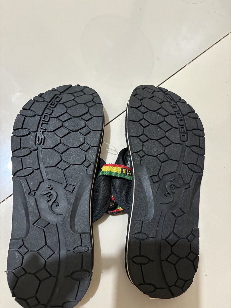 Sandugo slippers (Category: Babies & Kids Fashion) located in Quezon City. Submitted by nissymara (Listing ID 1462190991, Image 2). Description: Brandnew sabdugo slippers.