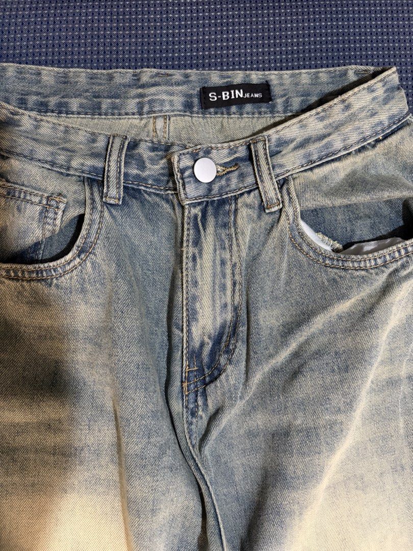 S-BINJEANS mudwash (Category: Jeans) located in Iloilo. Submitted by astaaa777 (Listing ID 1462123086, Image 3). Description: 28 Waist 40 Length - Brand: S-BINJEANS - Style: Wide leg, baggy fit - Wash: Cool mudwash - Estimated Size: Small - Vibe: Streetwear - Reason for Selling: No longer fits.