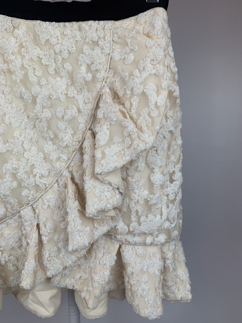 Self Portrait Sequin Embellished Ruffled Mini Skirt (Category: Luxury Apparel) located in Bacolod City. Submitted by heldatelier_ (Listing ID 1462083308, Image 2). Description: •Excellent Condition •Authentic •Color rate 9.5/10 •Tagged: UK 10 | US 6 Waist: 26-27 Length: 19 •No issue DIOR LOUIS VUITTON GUCCI PRADA CHANEL BALENCIAGA BURBERRY FENDI CELINE YSL GIVENCHY VALENTINO BOTTEGA VENETA AMIRI OFF-WHITE MONCLER VERSACE DOLCE & GABBANA HERMÈS SA