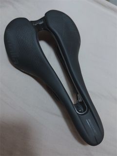 （分類：）位於 。 由 winkyyyyy 提交（商品編號 1462098596，圖片 1）。簡介： 。