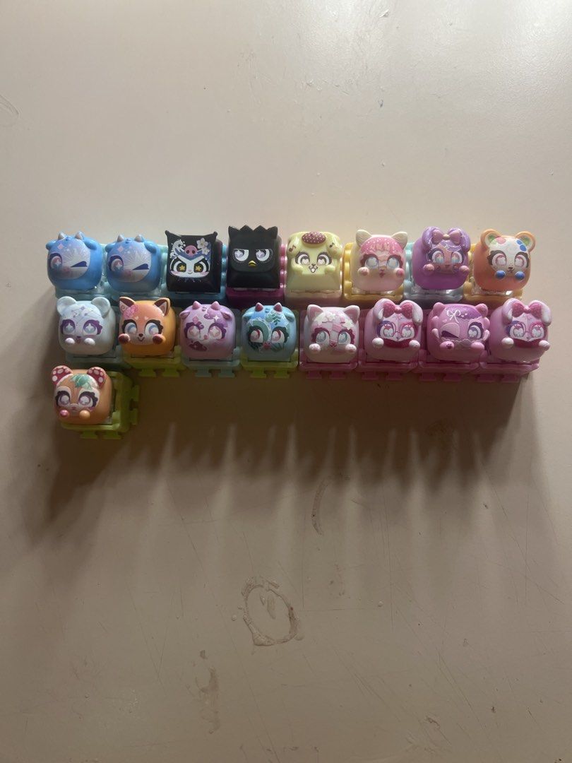 series three clickeez (Category: Designer & Blind Box Toys) located in Pasig City. Submitted by snoopeaa (Listing ID 1462140807, Image 1). Description: discount will be added if more than 3 is bought (tradeable) 💵: gcash 🚛: lalamove.
