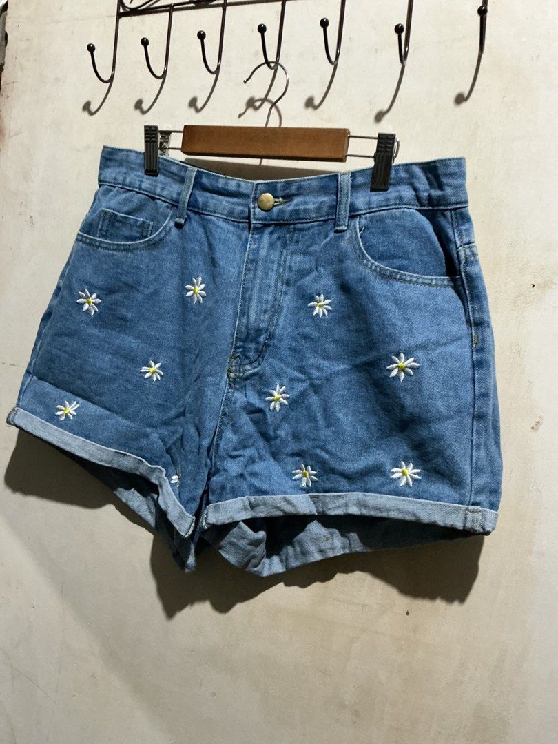 SHEIN RARE DENIM SHORT (Category: Shorts) located in Dagupan City. Submitted by trendies_collection (Listing ID 1462077170, Image 2). Description: Brand new with pouch Large on tag, 31-32 inches waistline Embroidered mga design No issue.