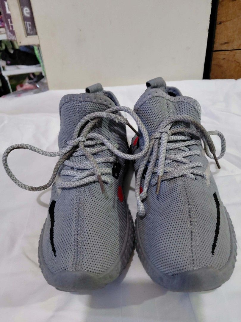 Shoes (Category: Casual Shoes) located in Manila. Submitted by rubymielbona (Listing ID 1462042747, Image 3). Description: - Gray sneakers with a fun character design - Breathable mesh upper for comfort - Durable and grippy sole - Size 36 - Ideal for everyday wear.