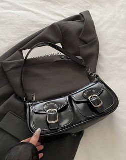 (Category: ) located in . Submitted by biascloset (Listing ID 1462185871, Image 1). Description: .