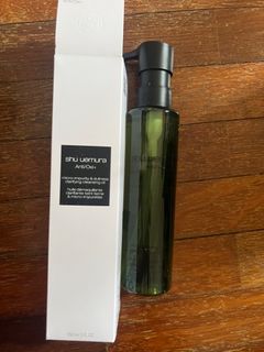 (Category: ) located in . Submitted by preloved-xcs (Listing ID 1462078293, Image 1). Description: .