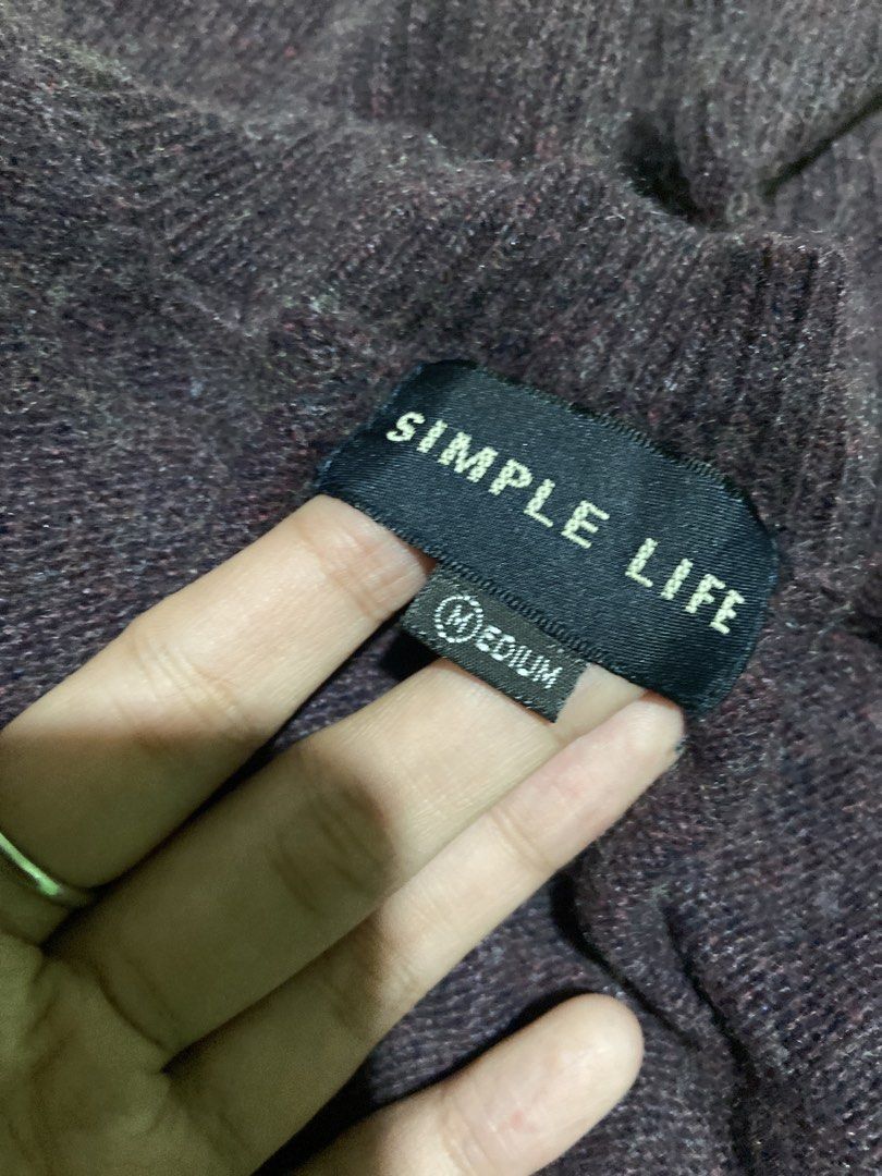 Simple Life V-neck Cable Knit Sweater Vest Medium (Category: Vests) located in Pasig City. Submitted by cielow (Listing ID 1462181880, Image 3). Description: - Brand: Simple Life - Style: V-neck sweater vest - Detail: Cable knit - Sleeveless design - Color: Dark purple - Size: Medium - Perfect for layering over shirts.