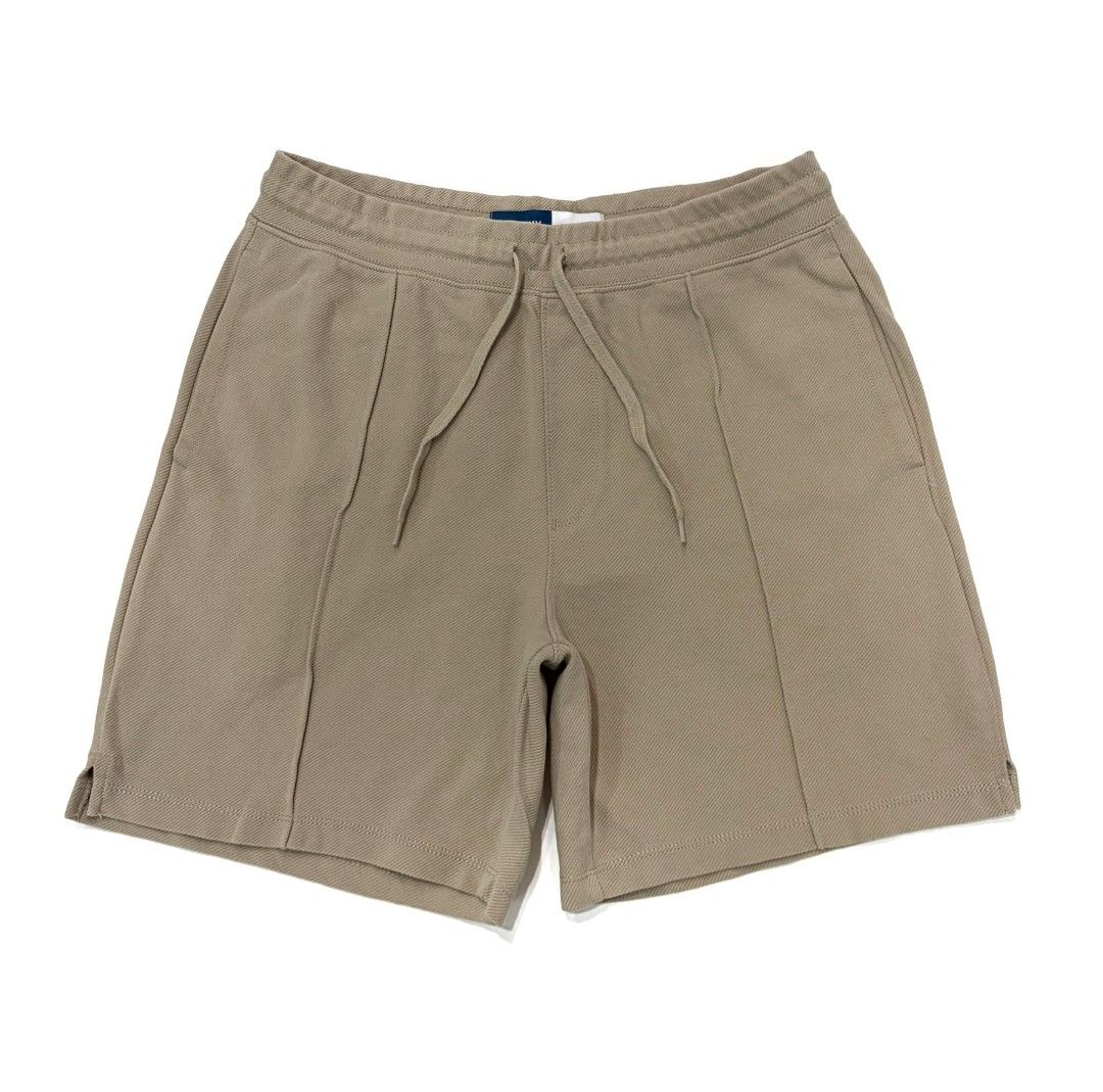 Size 32-38” - Old Navy Men’s Drawstring Shorts Preloved HB81 (Category: Shorts) located in Pasig City. Submitted by szorty (Listing ID 1462228344, Image 1). Description: •PRELOVED• Onhand and ready to ship Brand: Old Navy Condition: Used Waist: 32-38 Size in tag: M Length: 18 inches Pocket: 3 - All of our items are washed *Please see photos for flaws/issues if indicated. *Photos may vary from actual Tags: Old navy drawstring mens men bottoms shor
