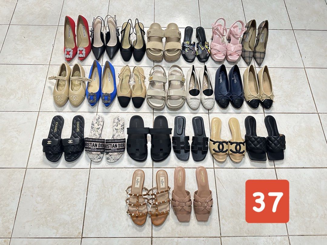 SIZE 37 (Category: Flats & Sandals) located in Marikina City. Submitted by georgiaprelovestuff (Listing ID 1462140348, Image 1). Description: Size 37 Septem - BER Stocks 😍 Ber months na deserved nyo na bumili ng bagong Shoes/Sandals ❤️👟🩴🥿👡👠 Ang daming magaganda 😍 CREDIT CARD PAYMENT ACCEPTED 💵 For faster transaction pls direct message lang po or message me on V!b3r +639123488845 ship via JRS,J&t,LBC Same day Delivery via LALAMOVE or GRAB 
