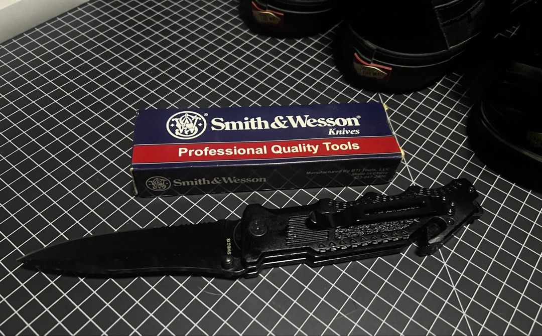 Smith & Wesson Border Guard Tanto (Category: Everything Else Others) located in Meycauayan. Submitted by trinidad_trading (Listing ID 1462244552, Image 2). Description: Smith & Wesson Border Guard Tanto New(With Box) .