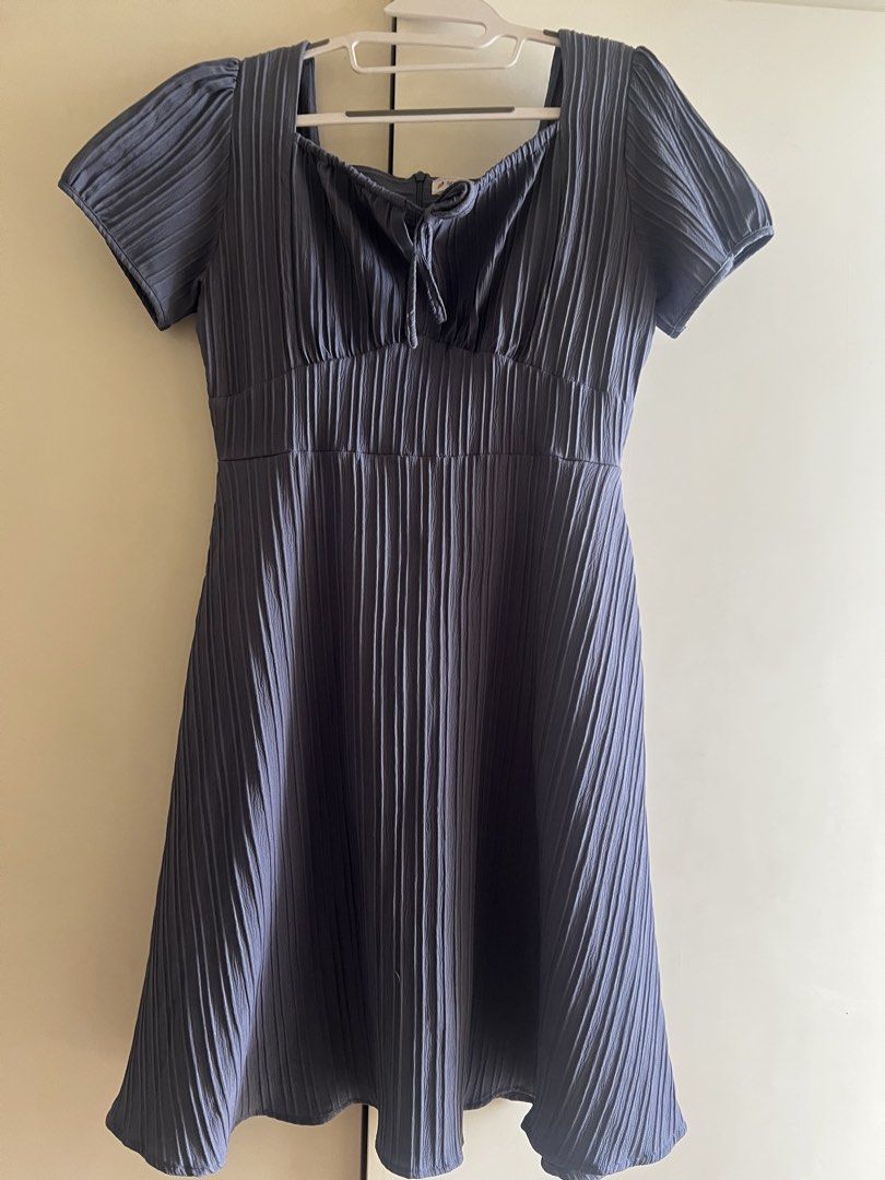 Soen Bluish Gray Pleated Dress (Category: Dresses) located in Manila. Submitted by jo_str (Listing ID 1462069497, Image 2). Description: Soen Bluish Gray Pleated Dress- Preloved Used once only.