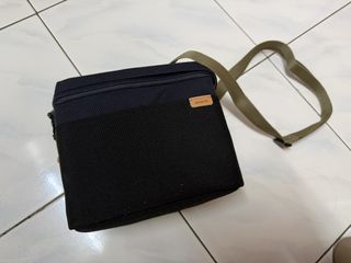 (Category: ) located in . Submitted by koala.earth (Listing ID 1462179232, Image 1). Description: .