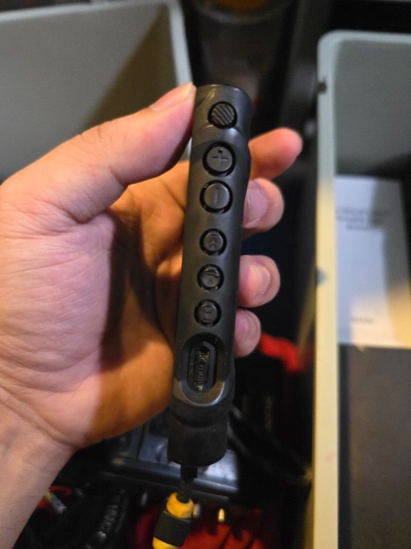 Sony Walkman NW-A306 [DEFECTIVE] (Category: Portable Music Players) located in Pasig City. Submitted by p_ts22 (Listing ID 1462061627, Image 3). Description: DEFECT: Screen is not working anymore (pictures above). Para syang na amoled burn tapos over time naging static nalang at di na sya napipindot. For repair if you can or for parts. Unit is well used but not abused. Minor signs of usage pero di naman puno ng gasgas. Can still charge, and may F