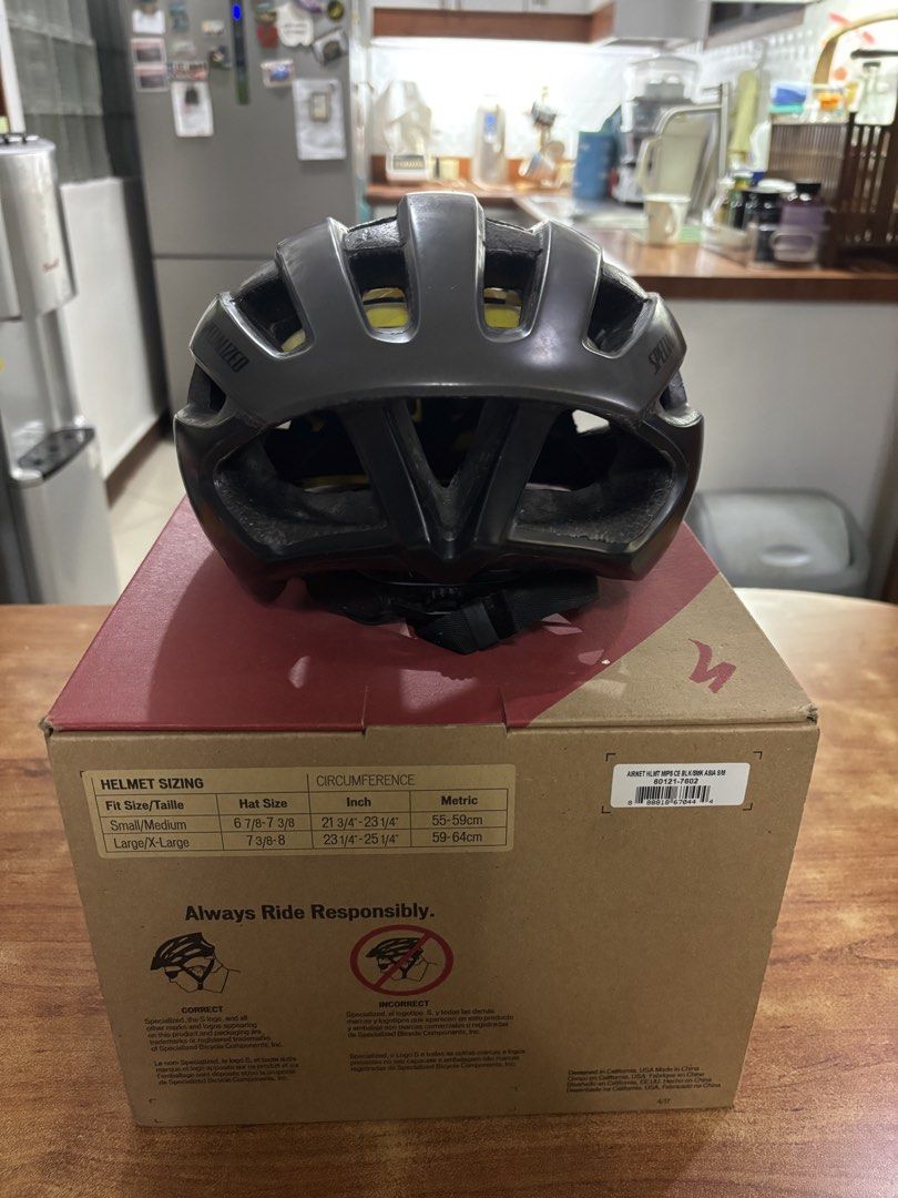 Specialized Airnet MIPS Helmet (Category: Bicycles) located in Quezon City. Submitted by zencrystal.2c363e (Listing ID 1462138655, Image 3). Description: - Specialized Airnet MIPS Helmet - Color: Matte Black - Size: Medium (55-59cm) - Features MIPS for enhanced protection - Excellent ventilation for comfort - Comes with original box - Ready for your next cycling adventure.