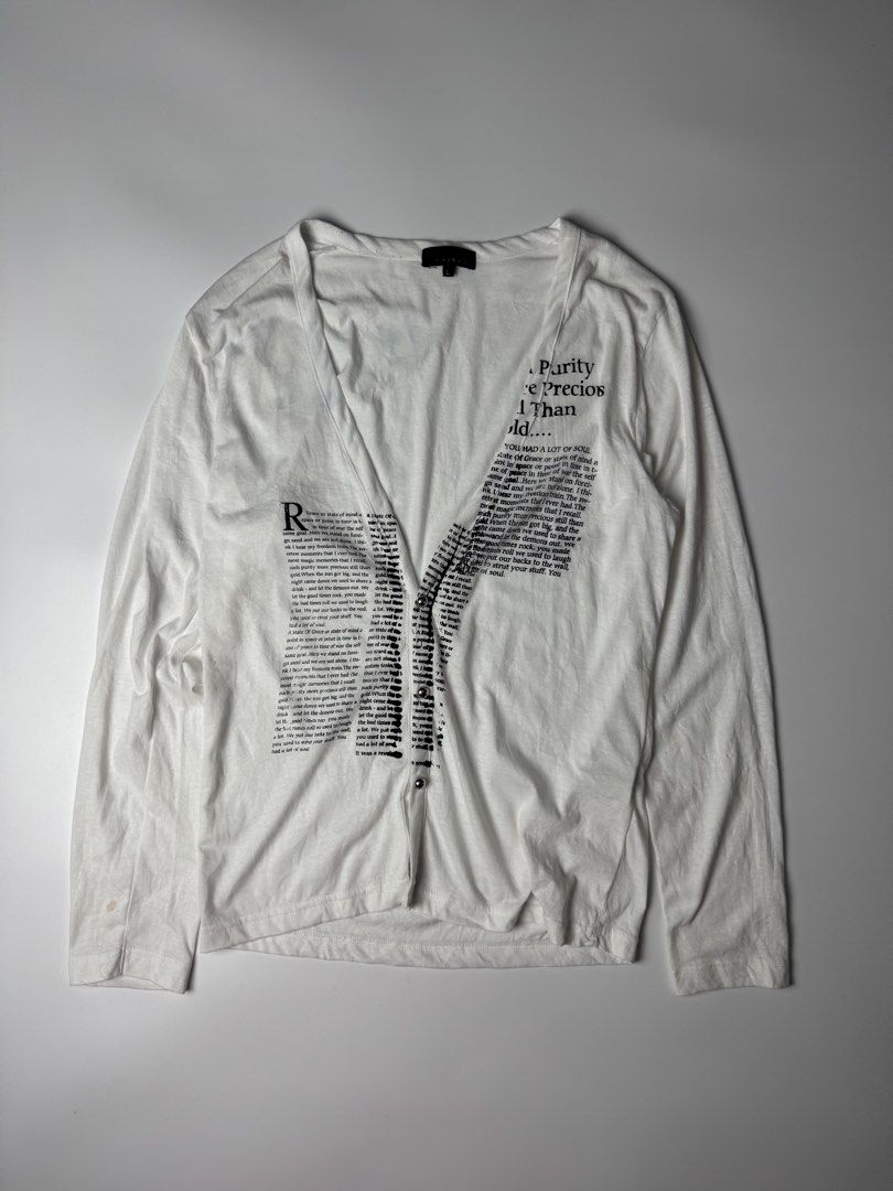 SPINASH White Graphic Print Button-Up Cardigan Size L (Category: Coats, Jackets and Outerwear) located in Cavite. Submitted by loadeadgears (Listing ID 1462142152, Image 1). Description: - Brand: SPINASH - Color: White - Style: Long-sleeve cardigan - Features: All-over graphic text print, button-up front with silver-tone buttons - Size: L - Origin: Made in China.