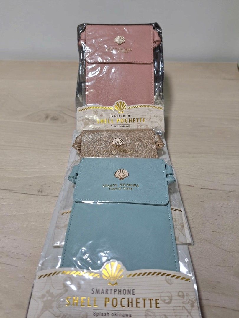 BUNDLE SPLASH OKINAWA MOBILE SLING (Category: Cross-body Bags) located in Las Pinas. Submitted by annachiaonair2037 (Listing ID 1462185645, Image 1). Description: BUNDLE SPLASH OKINAWA LEATHER MOBILE SLING 680 ONLY!! FROM JAPAN 3 COLORS GOLD BLUE PINK H 7.5" L 4.5" Disclaimer: I am not affiliated with, associated with, or authorized by any of the brands featured posted. Any mention of brand names, trademarks, or logos is solely for identification