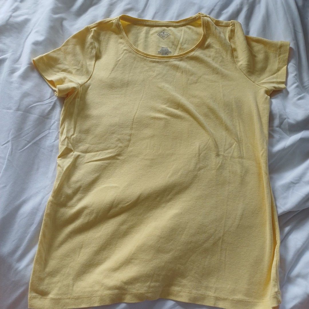 St. John's Bay Yellow T-shirt (Category: Shirts) located in Manila. Submitted by lovejdg (Listing ID 1462043508, Image 1). Description: for free if getting another item from me 100% cotton size s-m.