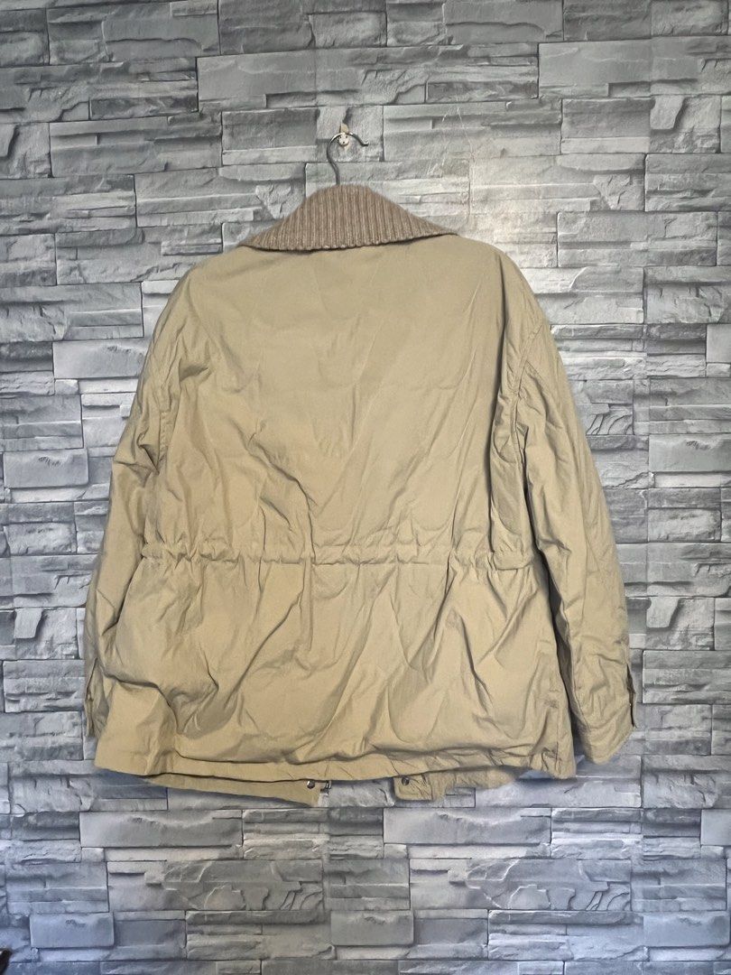 ST. MARDI Beige Knit Collar Jacket (Category: Coats, Jackets and Outerwear) located in Mandaluyong City. Submitted by prince_888 (Listing ID 1462048081, Image 2). Description: - Beige jacket from ST. MARDI - Cozy knit collar - Drawstring waist for a customizable fit - Two front pockets - Button and zip closure - Great for layering A great addition to your autumn ootd..