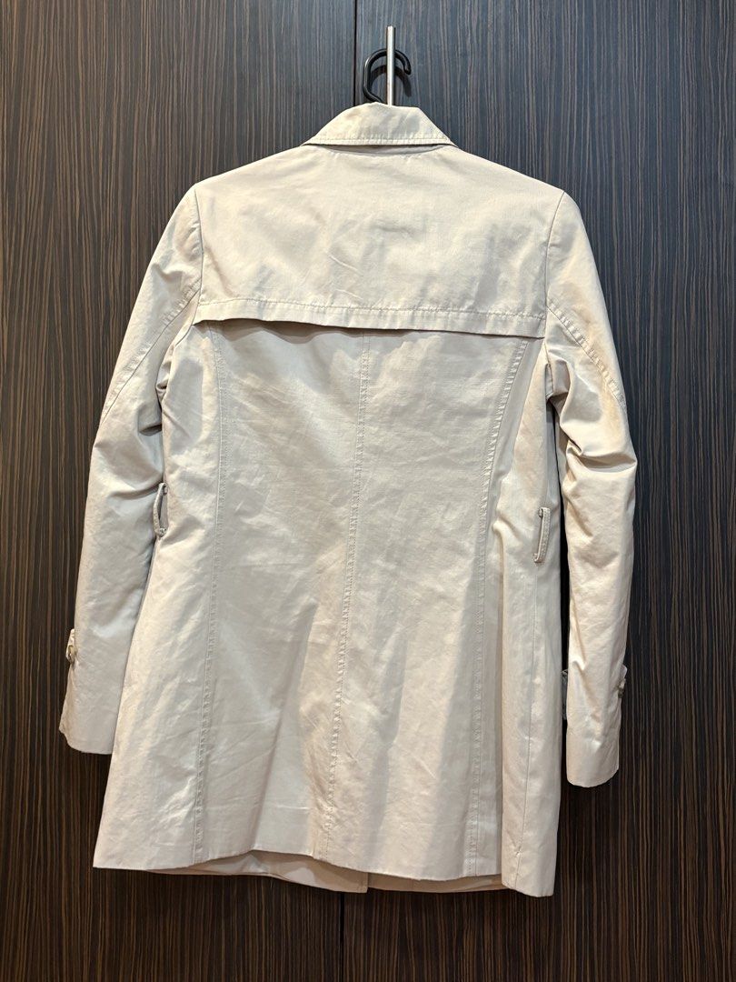 Stradivarius Trench Coat (Category: Coats, Jackets and Outerwear) located in Manila. Submitted by feiisselling_16 (Listing ID 1462107001, Image 2). Description: .