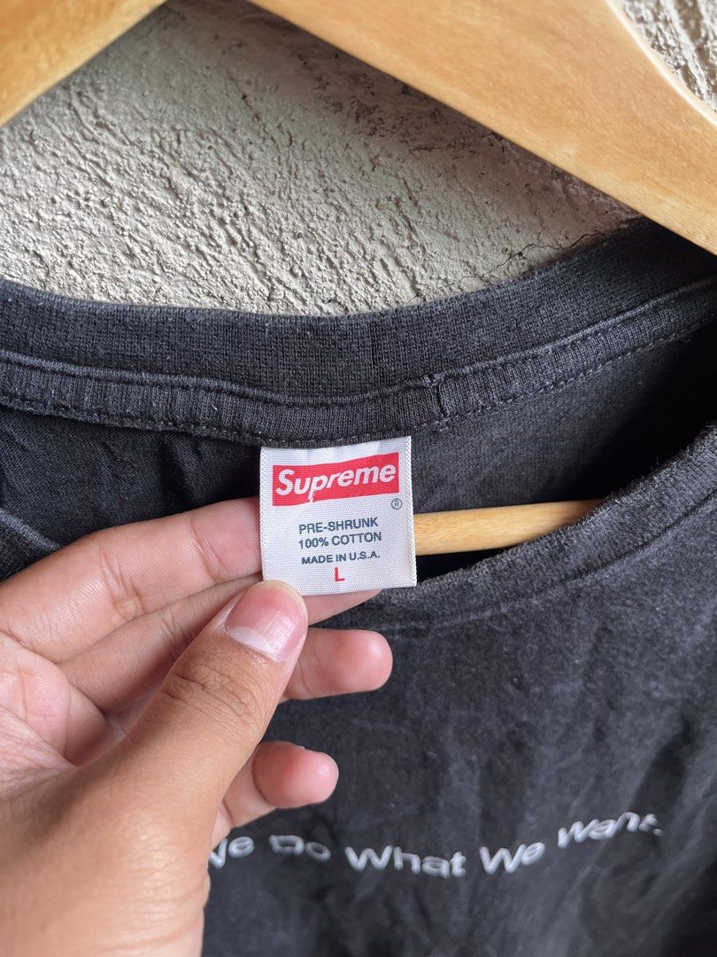 SUPREME (Category: Tshirts & Polo Shirts ) located in Cagayan de Oro. Submitted by rewornthriftph (Listing ID 1462043460, Image 3). Description: width: 19 length: 27 medium | FITS also on small Color rate: 9.5/10 Issue: NEED WASH In EXCELLENT Condition See details and reference on slides Payment Methods: GCASH/JNT PLS MANAGE YOUR EXPECTATIONS. THRIFT ITEMS, NO CANCELLATION ₱2000.