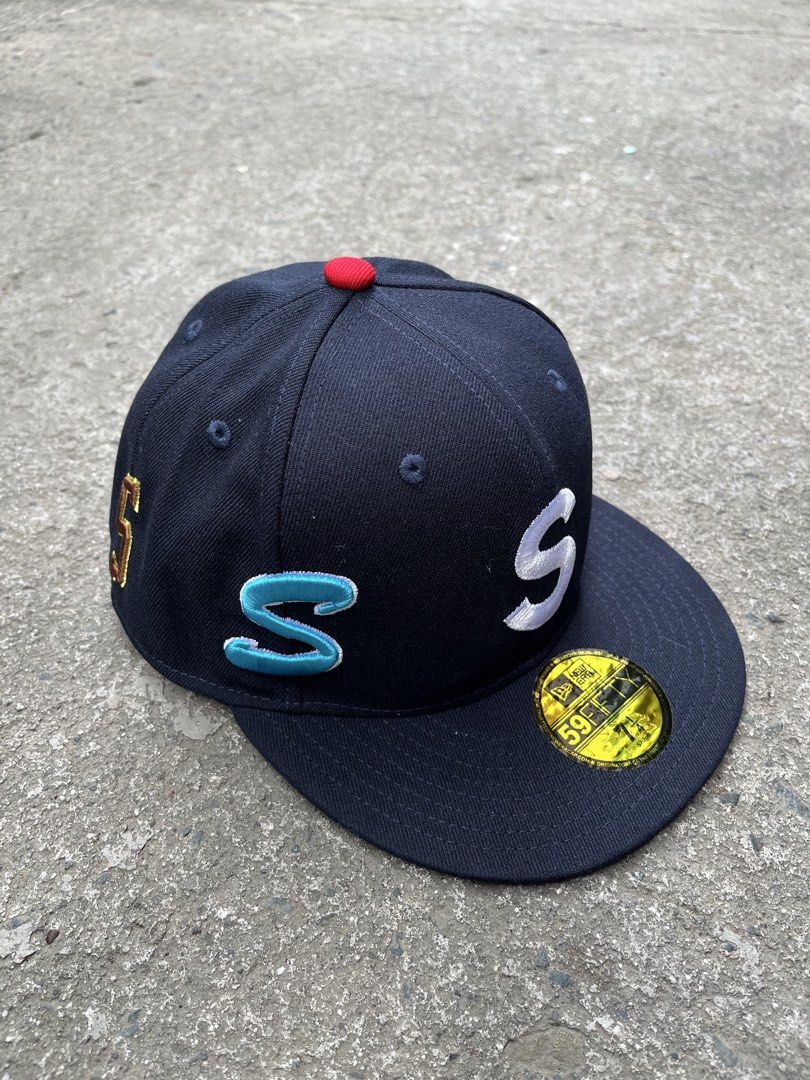 SUPREME CAP (Category: Caps & Hats) located in Las Pinas. Submitted by adthrift808 (Listing ID 1462081113, Image 2). Description: SUPREME CLOSE CAP BRAND NEW NEVER BEEN USED! SIZE 7 1/4 (57.7cm) RFS: WRONG SIZE.
