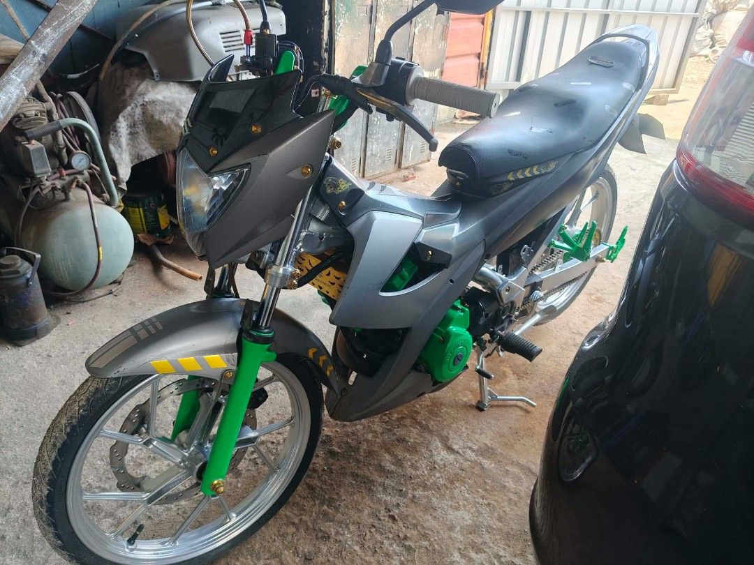 Suzuki Raider 150 Carb 2019 (Category: Motorbikes for Sale) located in Manila. Submitted by yheen_shark (Listing ID 1462069755, Image 1). Description: Suzuki Raider 150 Carb 2019 | First Owner | All Stock | Complete Papers | Open DOS.