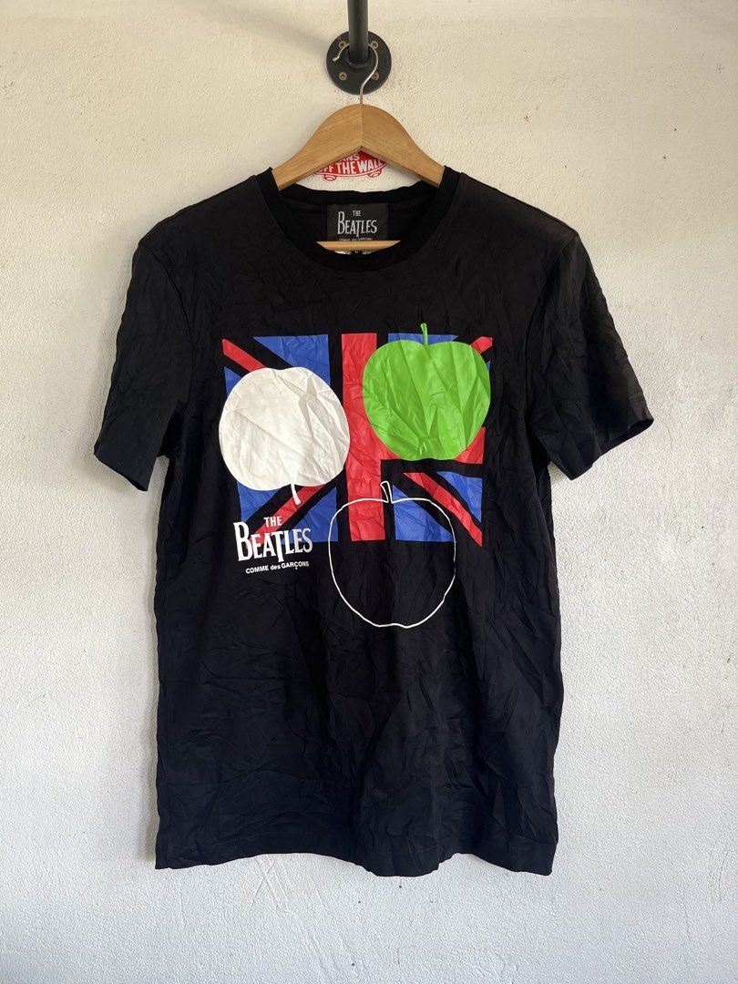 THE BEATLES Comme des Garcons (Category: Tshirts & Polo Shirts ) located in Aparri. Submitted by llirycnoyu31497 (Listing ID 1462211325, Image 1). Description: 20w 26l sunfade issue.