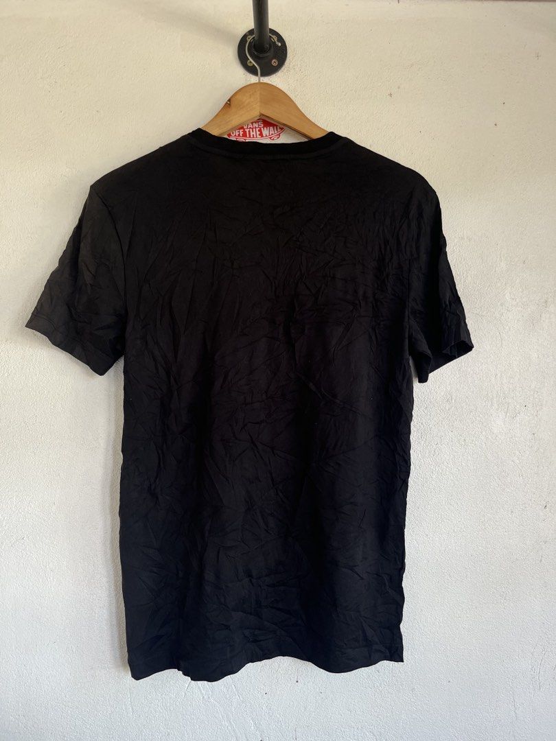 THE BEATLES Comme des Garcons (Category: Tshirts & Polo Shirts ) located in Aparri. Submitted by llirycnoyu31497 (Listing ID 1462211325, Image 2). Description: 20w 26l sunfade issue.