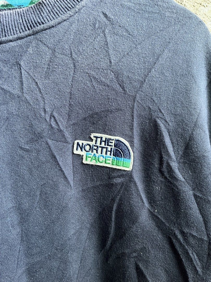 THE NORTH FACE SWEATER (Category: Hoodies) located in Cagayan de Oro. Submitted by rewornthriftph (Listing ID 1462047935, Image 2). Description: width: 22 length: 26.5 medium | FITS also on small Color rate: 9/10 Issue: NEED WASH In EXCELLENT Condition See details and reference on slides Payment Methods: GCASH/JNT PLS MANAGE YOUR EXPECTATIONS. THRIFT ITEMS, NO CANCELLATION ₱500.