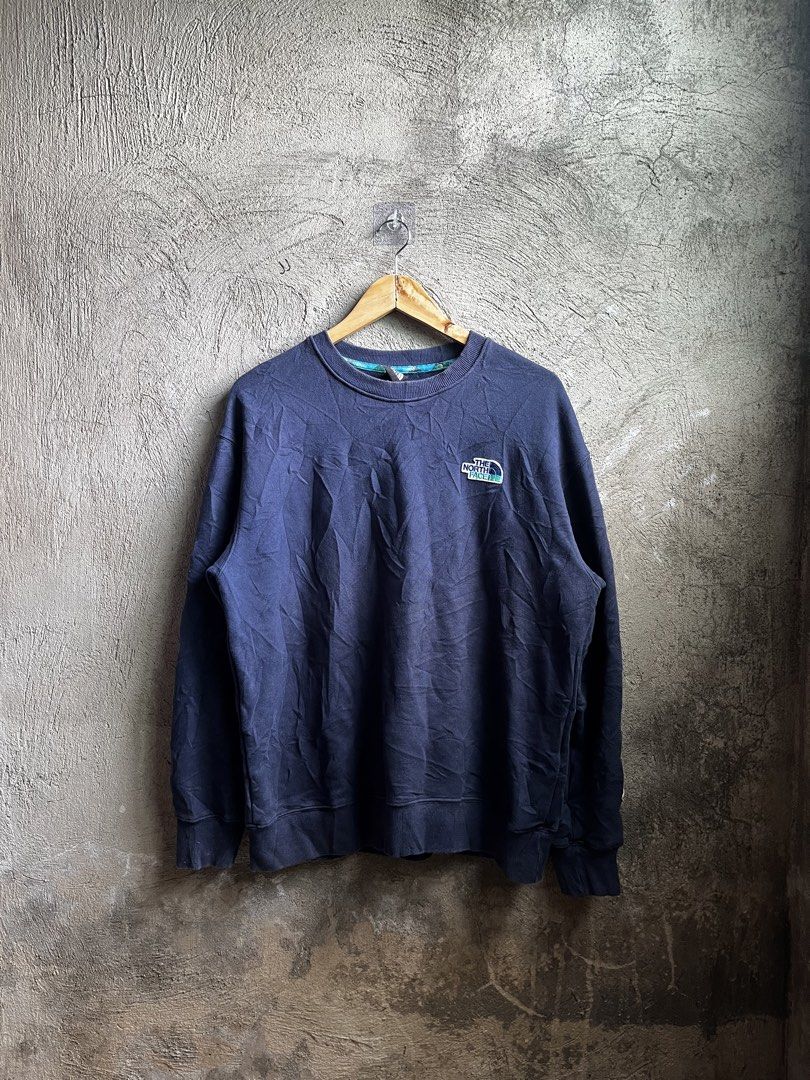 THE NORTH FACE SWEATER (Category: Hoodies) located in Cagayan de Oro. Submitted by rewornthriftph (Listing ID 1462047935, Image 1). Description: width: 22 length: 26.5 medium | FITS also on small Color rate: 9/10 Issue: NEED WASH In EXCELLENT Condition See details and reference on slides Payment Methods: GCASH/JNT PLS MANAGE YOUR EXPECTATIONS. THRIFT ITEMS, NO CANCELLATION ₱500.