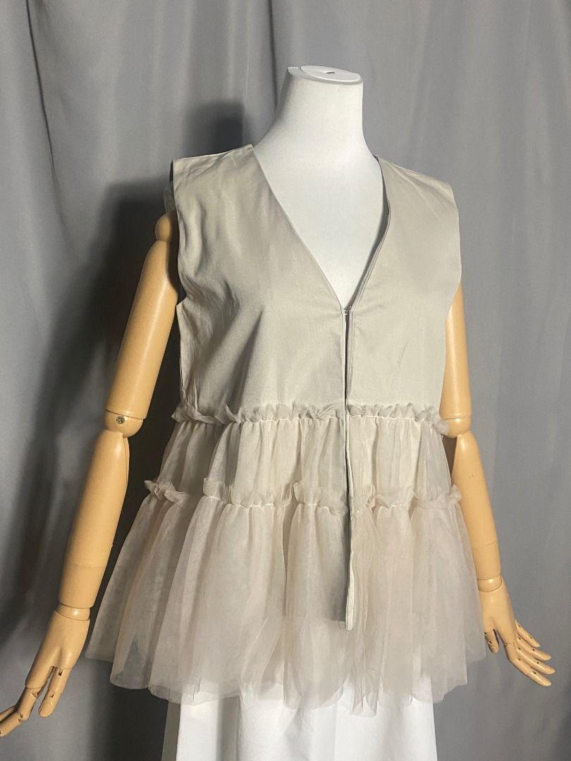 Tiered Tulle Peplum Vest (Category: Coats, Jackets and Outerwear) located in Las Pinas. Submitted by ipickyou (Listing ID 1462185641, Image 2). Description: Unwashed Condition: 10/10 𝗠𝗲𝗮𝘀𝘂𝗿𝗲𝗺𝗲𝗻𝘁𝘀 𝘄𝗵𝗲𝗻 𝗹𝗮𝗶𝗱 𝗳𝗹𝗮𝘁: -Armpit to armpit: 18 1/2” -Length: 25” .