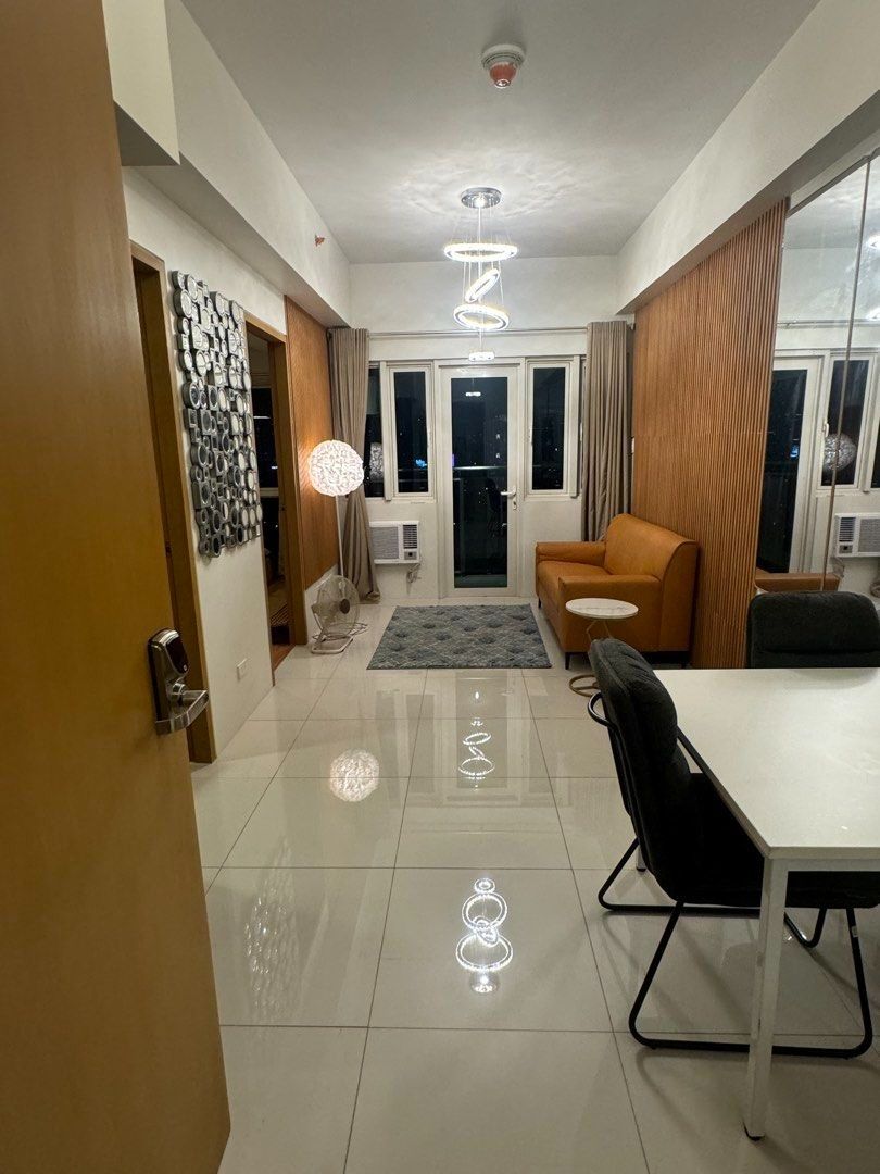 Times Square West BGC 1BR Unit for LEASE (Category: Apartments & Condos) located in Taguig. Submitted by beatricehpan (Listing ID 1462134028, Image 3). Description: RC81712 FOR RENT 1BR Unit in Times Square West, BGC, Taguig PROPERTY DETAILS: Unit type / Rooms: 1 bedroom 1 bathroom kitchen balcony Floor area: 39 SQM Furnishing: Fully Furnished AMENITIES: Lap pool, kiddie pool, landscaped garden, jogging path, reflexology path, fitness station, se