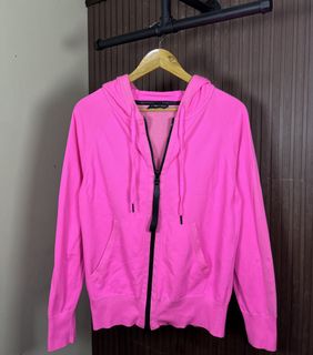 (Category: ) located in . Submitted by cabsygoods (Listing ID 1462124397, Image 1). Description: .