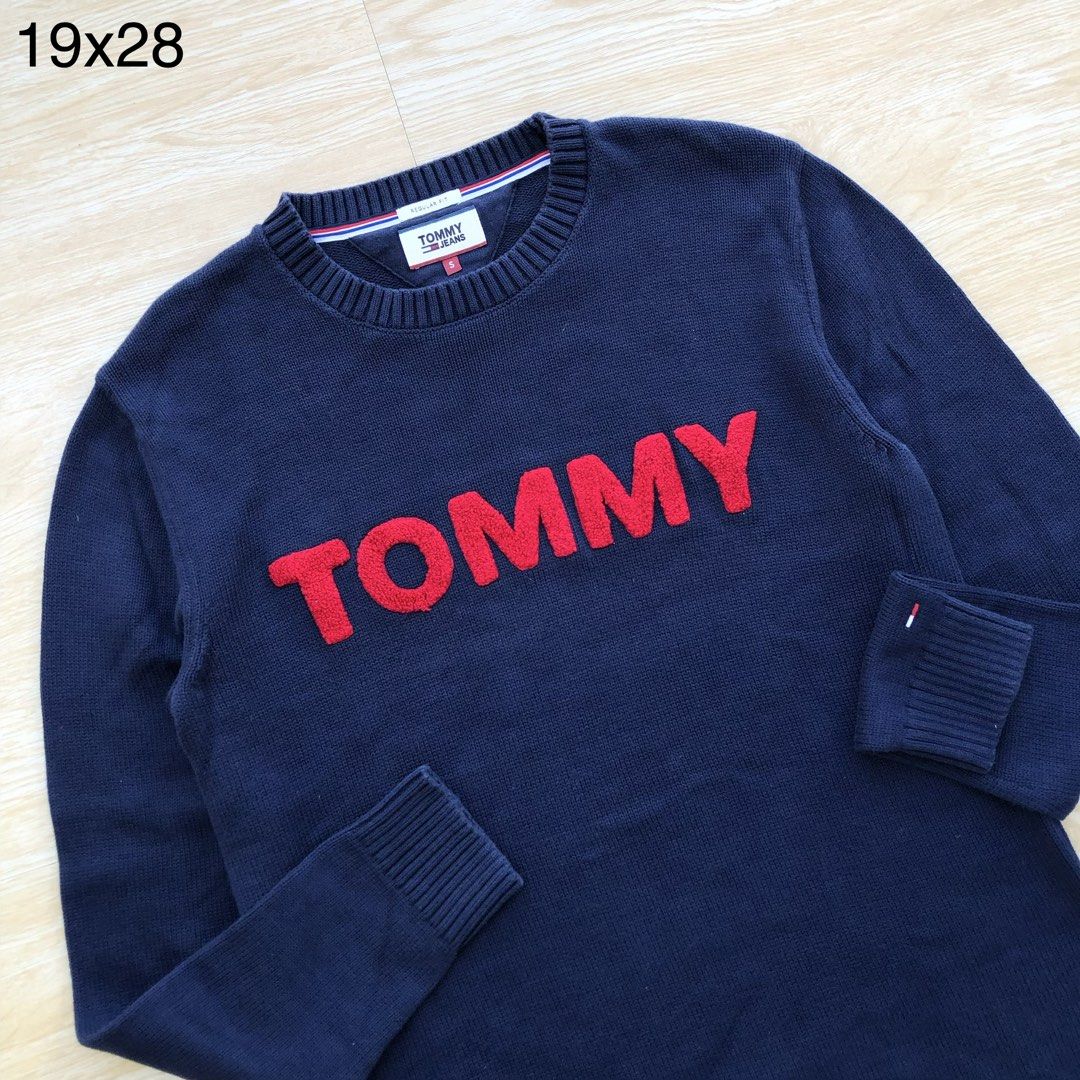 Tommy hilfiger knitted sweater (Category: Formal Shirts) located in Cavite. Submitted by nicepicker (Listing ID 1462090685, Image 2). Description: Size on Tag: Small Dimension: 19 x 28 Condition: 9.5/10 Flaws: None .