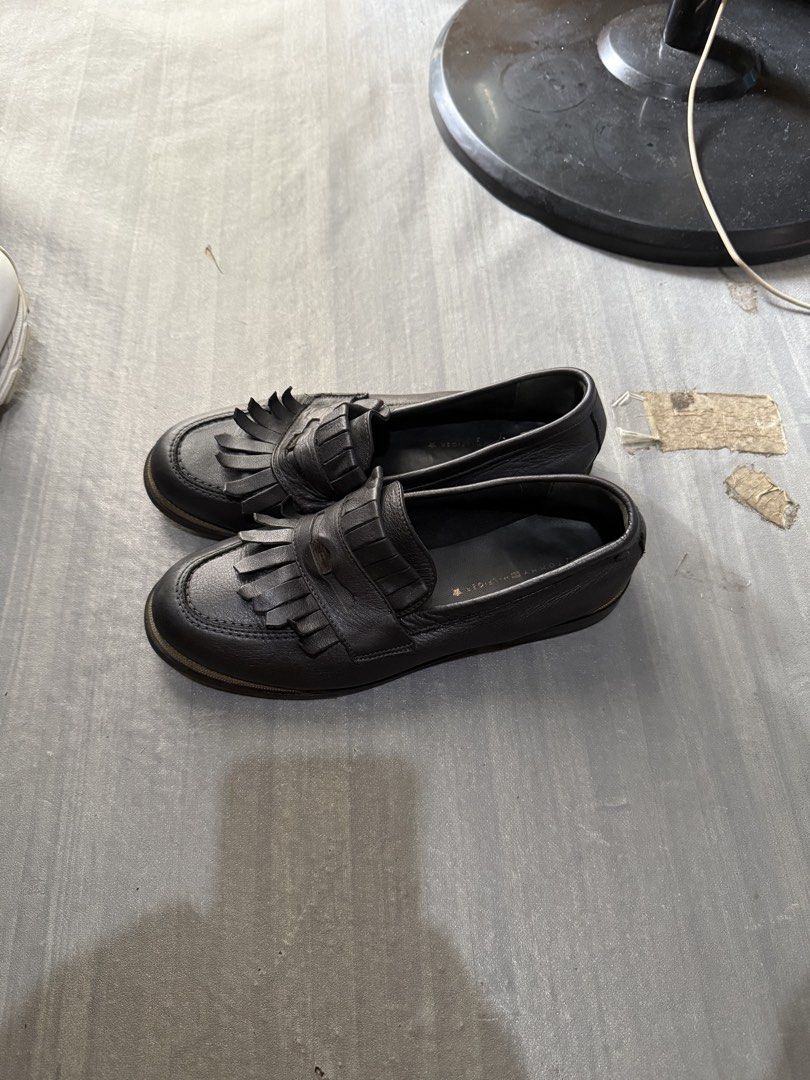 Tommy Hilfiger loafers (Category: Loafers) located in Cagayan de Oro. Submitted by twice.but.nice.blackmarket (Listing ID 1462086369, Image 2). Description: Tömmy Hïlfïger loafers Excellent condition Size 38 On tag! Minor heel drag only! But not noticeable .