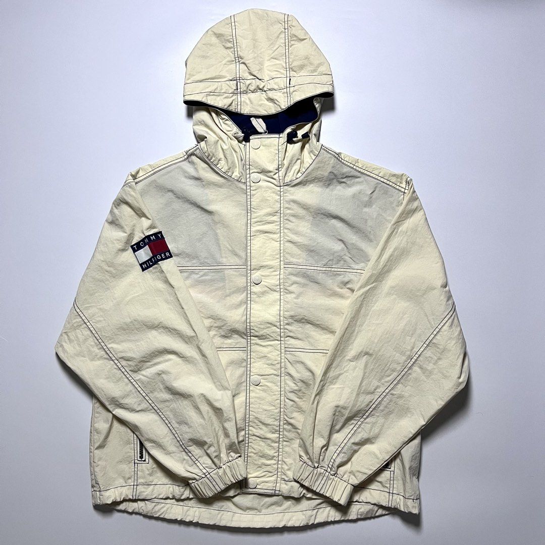 Tommy Hilfiger Windbreaker Packable Jacket (Category: Coats, Jackets and Outerwear) located in Cebu City. Submitted by franceuy (Listing ID 1462084192, Image 3). Description: Excellent Condition No Issue W- L- Color rate: 10/10 Cebu City📍.