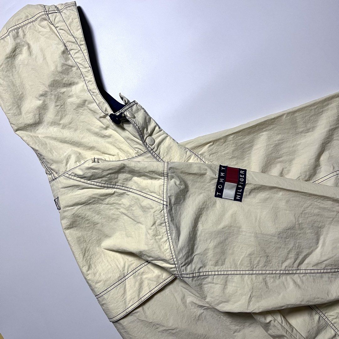 Tommy Hilfiger Windbreaker Packable Jacket (Category: Coats, Jackets and Outerwear) located in Cebu City. Submitted by franceuy (Listing ID 1462084192, Image 2). Description: Excellent Condition No Issue W- L- Color rate: 10/10 Cebu City📍.