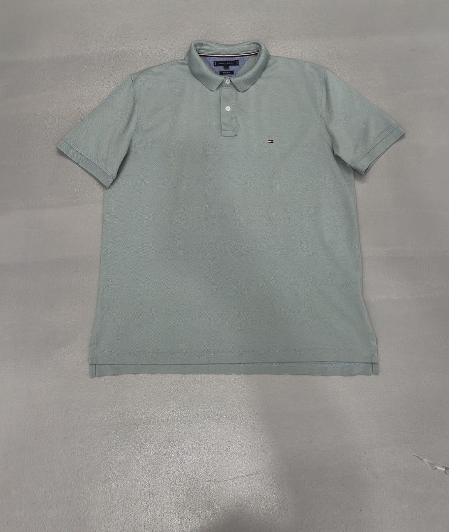 TOMMY XL (Category: Tshirts & Polo Shirts ) located in Cagayan de Oro. Submitted by 2optimusprime8 (Listing ID 1462152041, Image 2). Description: ---TOM 🖤🤍🖤 ---100% AUTHENTIC ---SIZE XL W-23.5 L-28-28.5 ---PLS REFER TO DIMENSIONS ---EXCELLENT CONDITION 9.5/10 ---NO ISSUE ---SUPER NICE COLOR 🤍 ---950 ONLY.