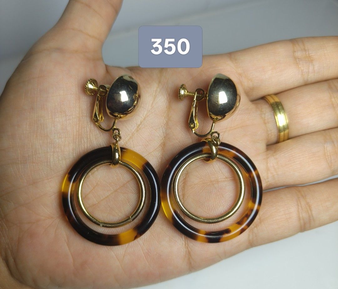 Tortoiseshell, Vintage Gemstone Earrings Collection (Category: Earrings) located in Dagupan City. Submitted by warmowl.4f9463 (Listing ID 1462063399, Image 3). Description: All the way from Japan 🇯🇵 Vintage Gemstone Earrings / Earrings Collection Price: ₱350-300 per pair Description: ✨ VINTAGE EARRINGS FOR SALE ✨ Beautiful assorted vintage-style gemstone earrings. 💎 Perfect for collectors, everyday wear, or gifting. 📌 Buyer will shoulder the 