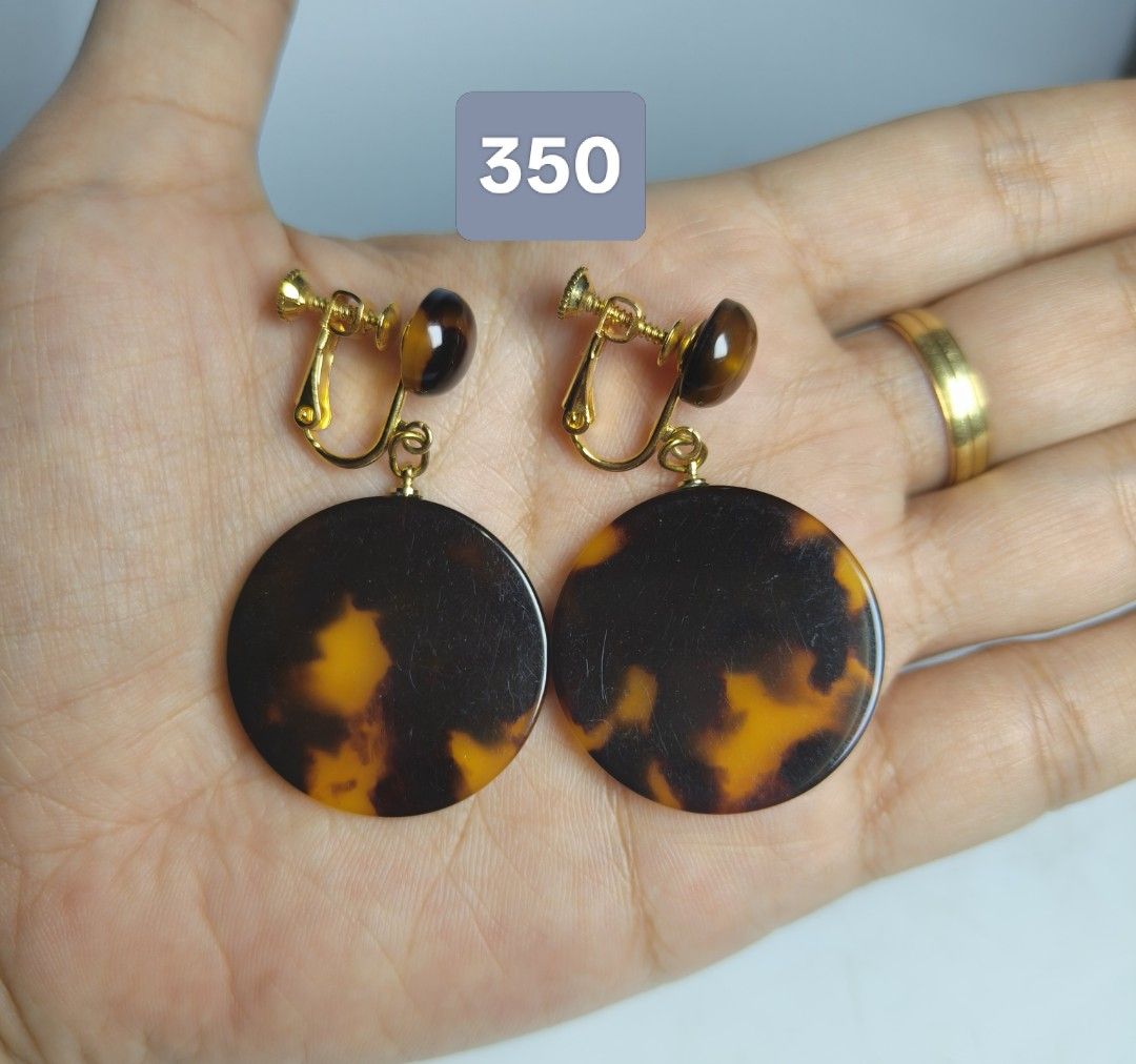 Tortoiseshell, Vintage Gemstone Earrings Collection (Category: Earrings) located in Dagupan City. Submitted by warmowl.4f9463 (Listing ID 1462063399, Image 1). Description: All the way from Japan 🇯🇵 Vintage Gemstone Earrings / Earrings Collection Price: ₱350-300 per pair Description: ✨ VINTAGE EARRINGS FOR SALE ✨ Beautiful assorted vintage-style gemstone earrings. 💎 Perfect for collectors, everyday wear, or gifting. 📌 Buyer will shoulder the 