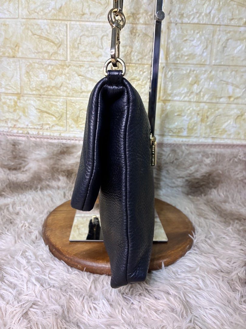 Tory Burch Bombe Foldable Clutch/Crossbody (Category: Clutches) located in Subic. Submitted by anabananaco. (Listing ID 1462209561, Image 3). Description: Guaranteed authentic. Perfect for formal events. Personally owned and well taken care of. .
