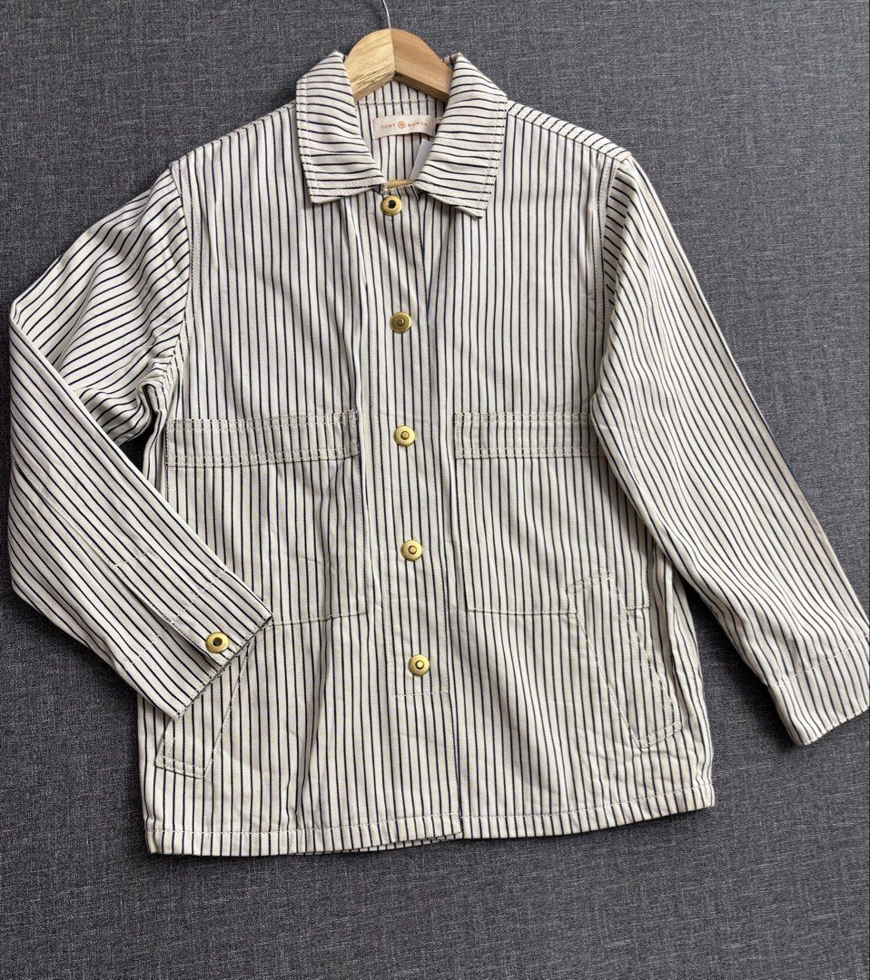 Tory Burch Stripe Jacket White Denim (Category: Coats, Jackets and Outerwear) located in San Fernando. Submitted by kayemanalac_05 (Listing ID 1462112692, Image 1). Description: .