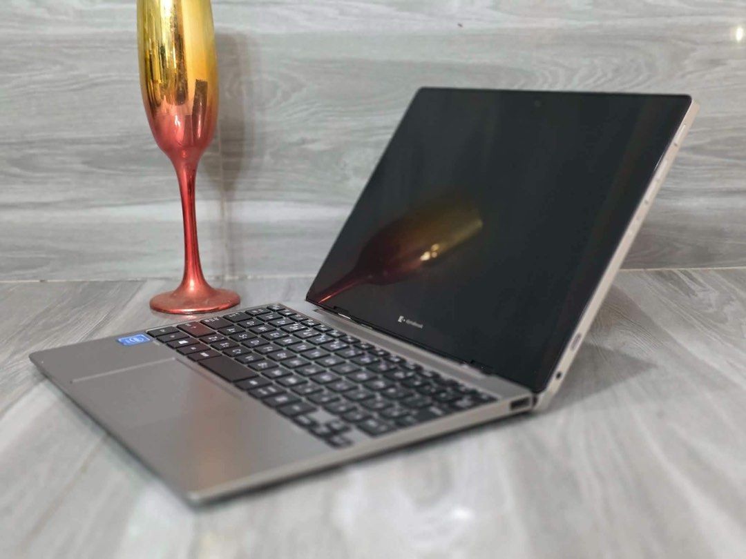 Toshiba K50/FS (Category: Laptops & Notebooks) located in Kawit. Submitted by markuzmathers (Listing ID 1462193005, Image 2). Description: 💻 TOSHIBA DYNABOOK K50/FS – 2-IN-1 DETACHABLE TOUCHSCREEN LAPTOP 💻 🔥 ₱7,800 PESOS ONLY 🔥 ✨ COMPACT • TOUCHSCREEN • DETACHABLE • PORTABLE Looking for a compact laptop that you can also use like a tablet? 💗 The Toshiba Dynabook K50/FS is a portable 2-in-1 detachable touchscreen laptop, perfect for students,