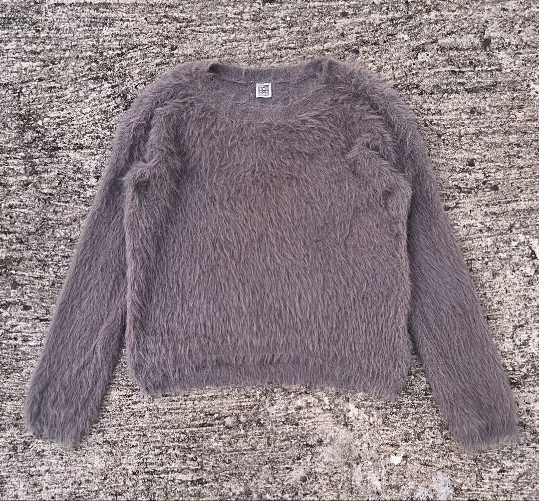 Toteme - Boxy - Alpaca - Knit Sweater (Category: Longsleeves) located in Quezon. Submitted by _sortofgoodsph (Listing ID 1462134682, Image 3). Description: Toteme - Boxy - Alpaca - Knit Sweater Size small on tag Dimensions: Pit to pit - 18.5” Length - 21” Sleeve - 18.5” Shoulder - 21” Hem - 17” - Super soft and fuzzy mohair blend sweater - Versatile for layering or wearing on its own - Pairs well with jeans or skirts Excellent condition No issue 
