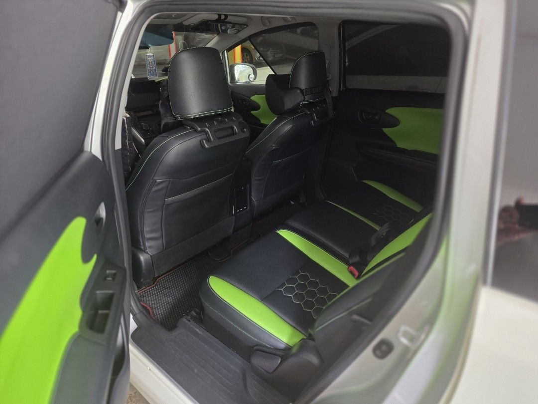 Toyota Wish 1.8 X (A) (Category: Used Cars) located in Singapore. Submitted by chrismagiclens (Listing ID 1462116756, Image 3). Description: estimated mileage is 175000 to 178000.
