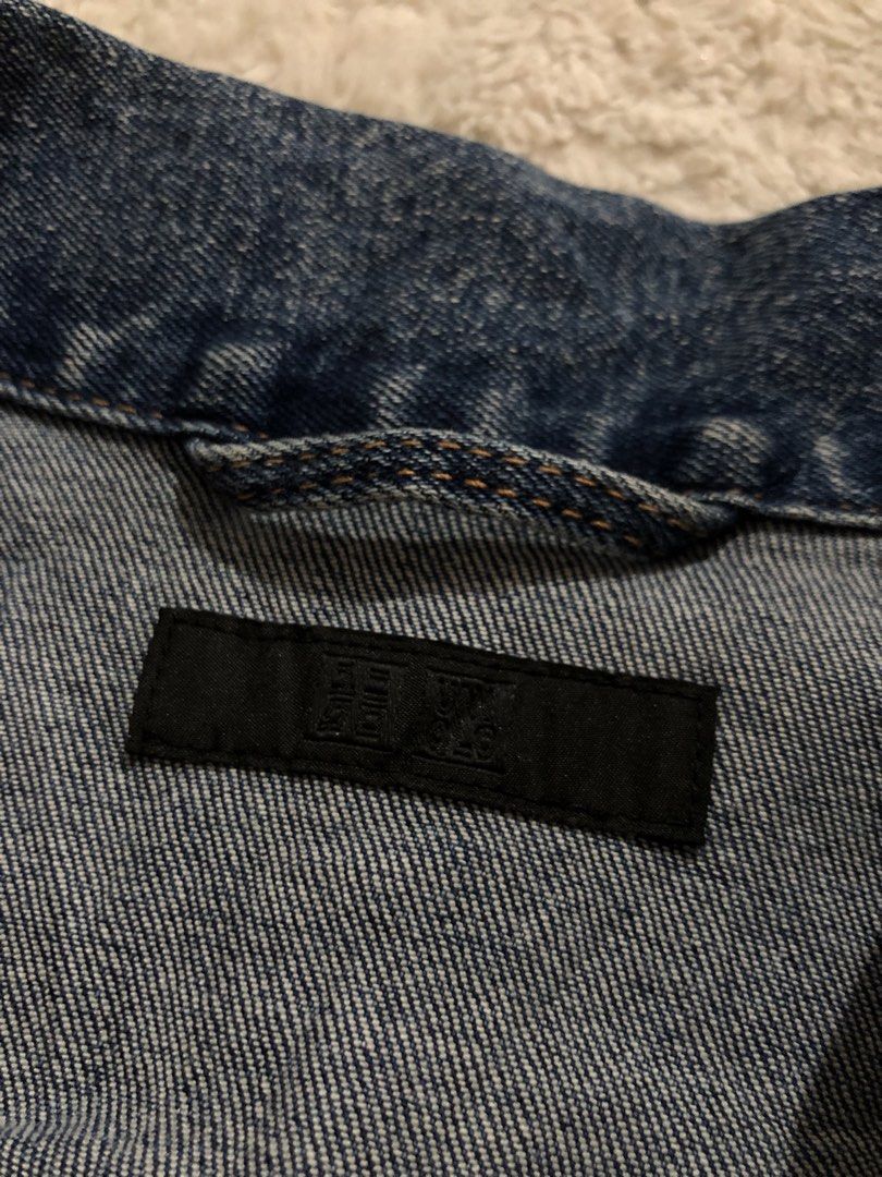 Trucker Jacket Uniqlo type I Boxy (Category: Coats, Jackets and Outerwear) located in Canaman. Submitted by thriftmoboss (Listing ID 1462178368, Image 3). Description: 📌 Trucker Jacket Uniqlo type I Boxy Large on tag W-24 L- 27 88 %COTTON 11%POLYESTER 1%SPANDEX SIDE POCKET FABRIC/ 65x POLYESTER 35% COTTON Price:1,300🏷️ ‎need wash Not available:When worn ‎ISSUE: sign of used ‎ ‎•✅PLUS SHIPPING FEE (+75) ‎•🔵MOP: G CASH ‎•🟥COURIER: JnT ‎•📍LOC:M
