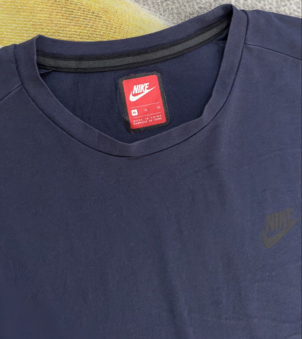 Tshirt Nike Tech (Category: Tshirts & Polo Shirts) located in Shah Alam. Submitted by fr.empire (Listing ID 1462070607, Image 2). Description: Ukuran Manual : -Tag XL -Pit 26 -Labuh 31 -Print 💯 Rm25 + (Postage SM RM7).