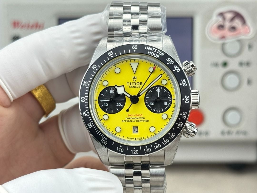 Tudor Blue Bay 39 Hour Bumblebee Watch (Category: Men's Watches) located in Cebu City. Submitted by namenirdzz69567 (Listing ID 1462112869, Image 2). Description: .