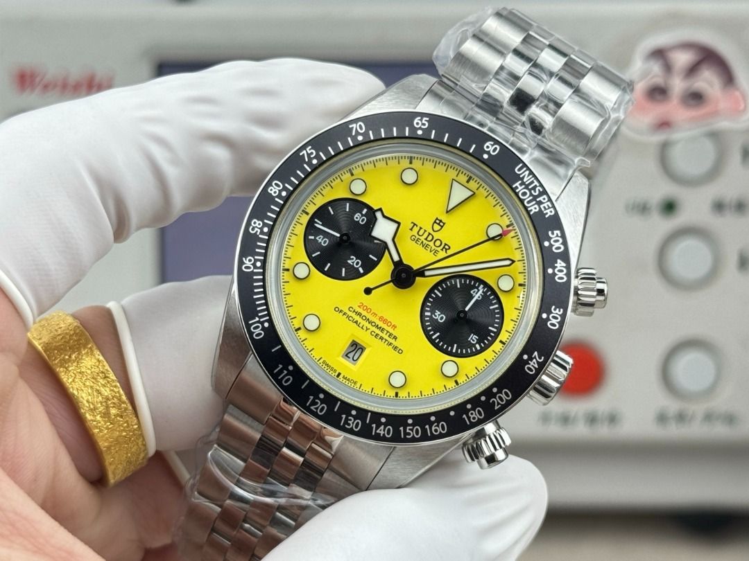 Tudor Blue Bay 39 Hour Bumblebee Watch (Category: Men's Watches) located in Cebu City. Submitted by namenirdzz69567 (Listing ID 1462112869, Image 3). Description: .